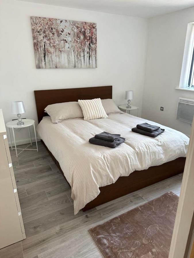 2 Bed Modern Apartment Swansea Esterno foto