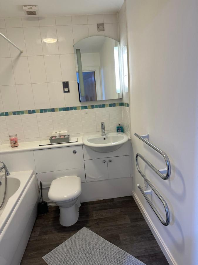 2 Bed Modern Apartment Swansea Esterno foto