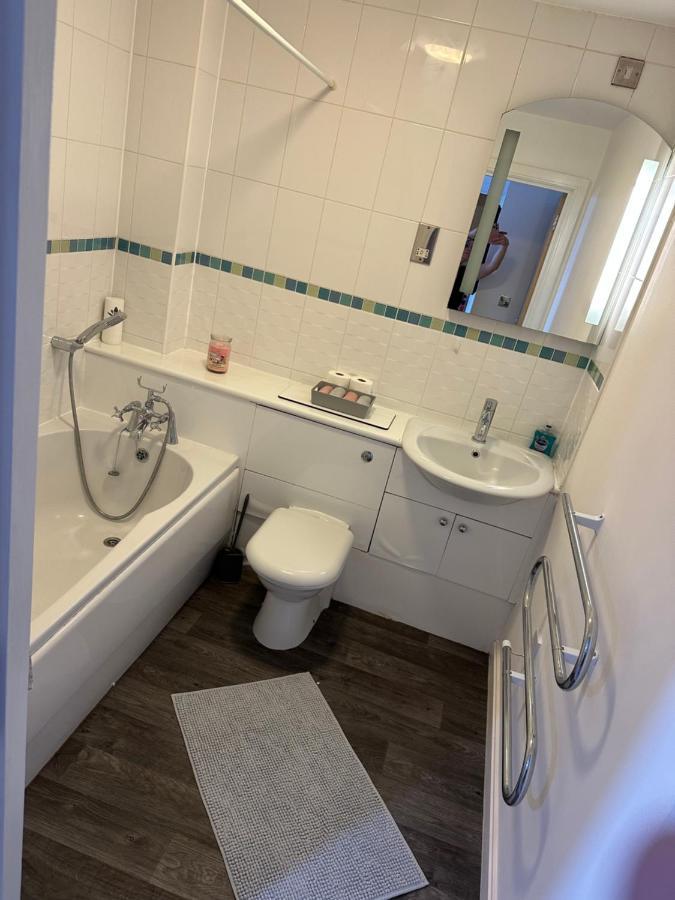 2 Bed Modern Apartment Swansea Esterno foto